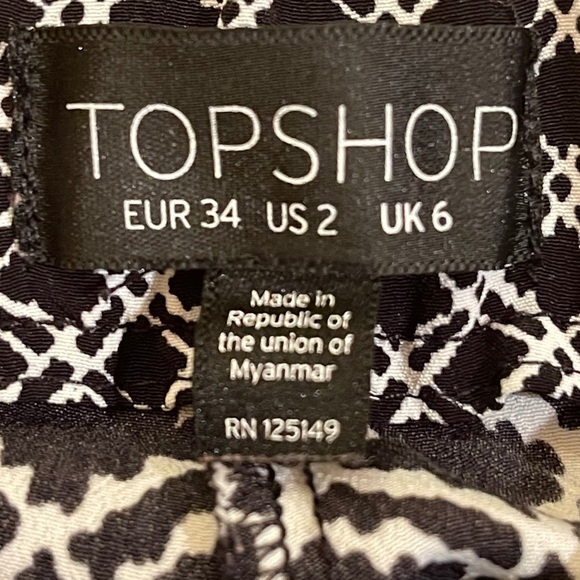 Topshop Black & White Pattern Print Joggers - Picture 6 of 13